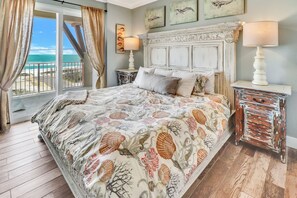 2 slaapkamers, een strijkplank/strijkijzer, gratis wifi, beddengoed