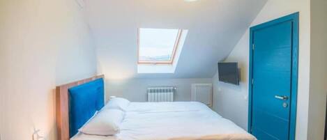 1 chambre, fer et planche Ă repasser, Wi-Fi gratuit, draps fournis