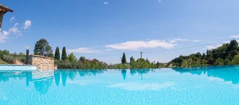 Villa Il Melograno in Parrano