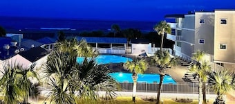 •Beachside Colony• Tybee’s Only Oceanfront Resort Summer Sale-New Renovation3/2