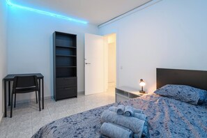 3 bedrooms, iron/ironing board, free WiFi, bed sheets