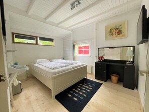 2 bedrooms, free WiFi, bed sheets, wheelchair access