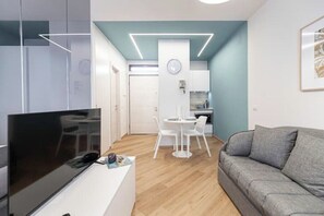 Smart TV - Il Chiostro 4 - Monolocale (Vimercate)