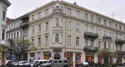 Rooftop Green Apartment at Rustaveli Avenue