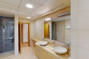 Hair dryer, towels
