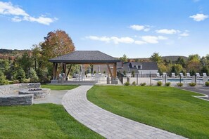 Terrace/patio - The Alpine Escape | Slope-Side Condo at Mount Snow (Dover)
