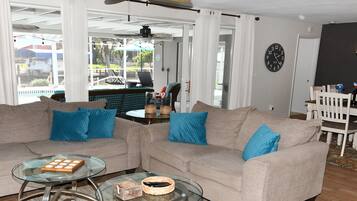 Villa | 3 bedrooms, Internet