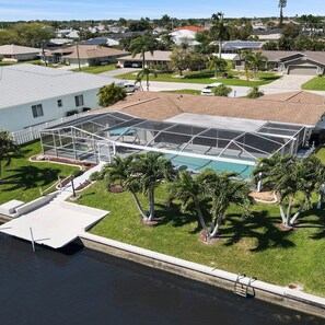 Exterior - Coral Sunshine - Large South Terrace With Pool spa (Cape Coral)
