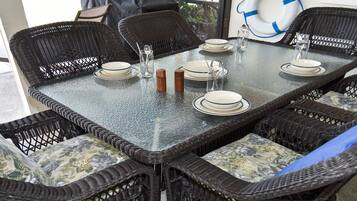 Villa | 3 bedrooms, Internet