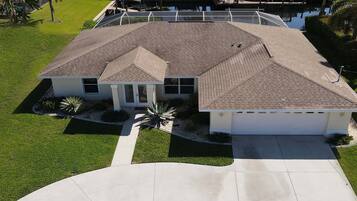 Villa | 3 bedrooms, Internet