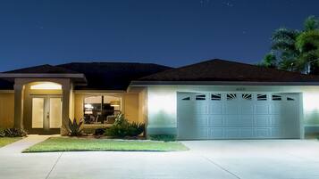 Villa | 3 bedrooms, Internet