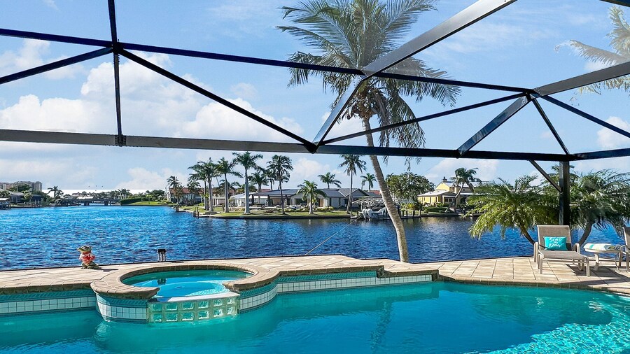 Rosegarden - Pool Spa and Perfect Water View