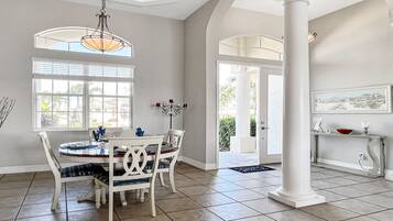 Villa | 3 bedrooms, Internet