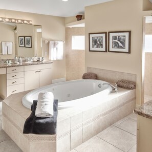Villa | Bathroom