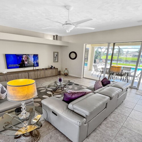 Timeout -south Facing With Large Terrace and Pool