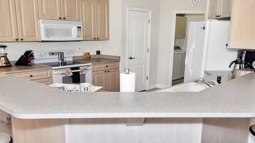 Villa | 4 bedrooms, Internet