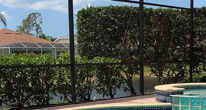 Altaira - top Location Lake View Pool Spa 4 Bed