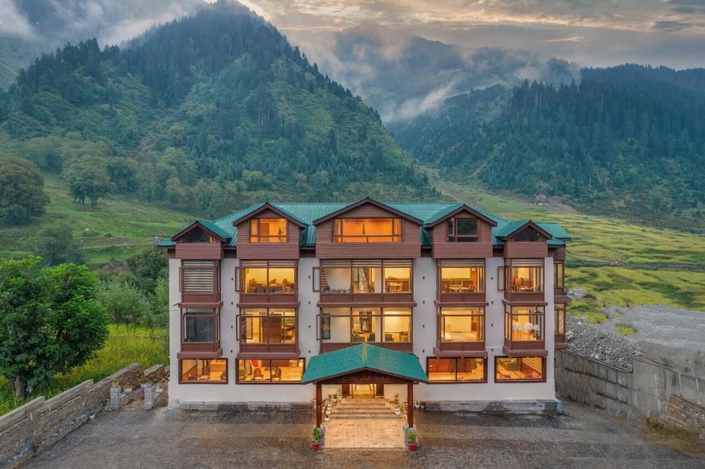 2 Star Hotels