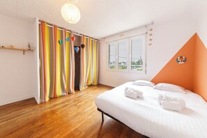 4 Schlafzimmer, Schreibtisch, WLAN, Bettwäsche