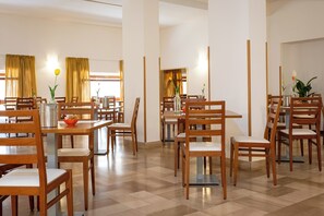 Colazione a buffet inclusa, servita tutte le mattine