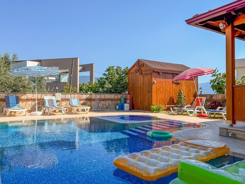 Villa Elma with private and child pool