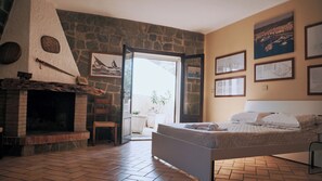 2 chambres, fer et planche à repasser, Wi-Fi, draps fournis