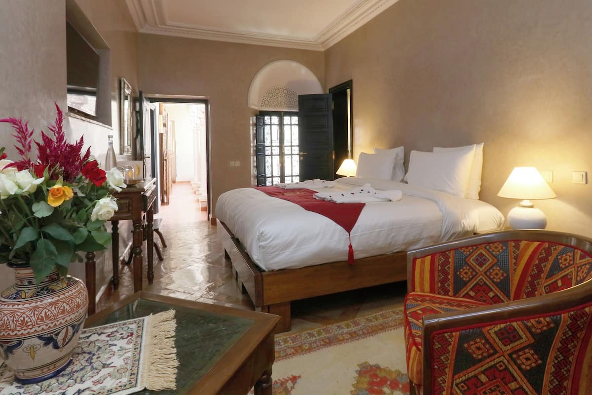 Superior Double or Twin Room | In-room safe, iron/ironing board, WiFi (free), bed sheets