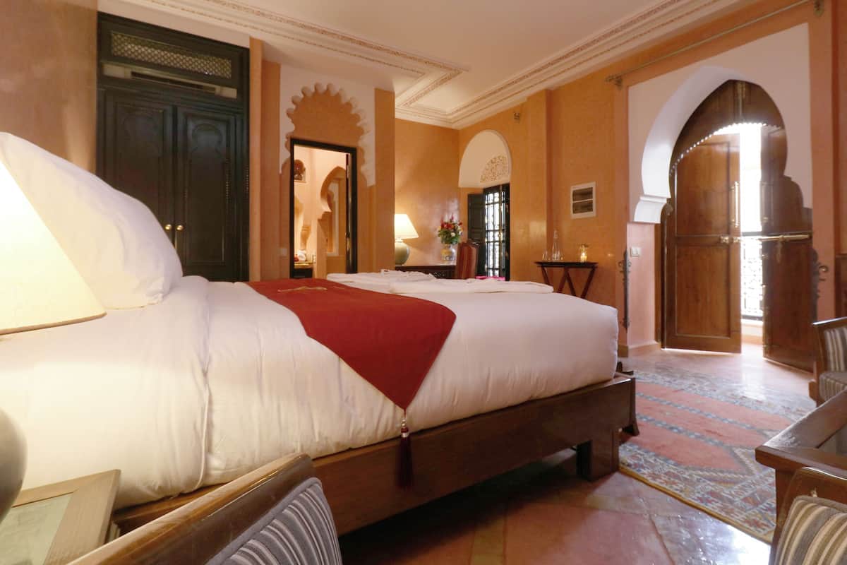 Superior Double or Twin Room | 1 bedroom, in-room safe, iron/ironing board, free WiFi