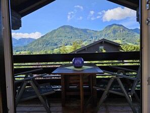 Outdoor dining - 1-raum Ferienwohnung 30qm im Dachgeschoss mit Südbalkon/bergblick (Ruhpolding)