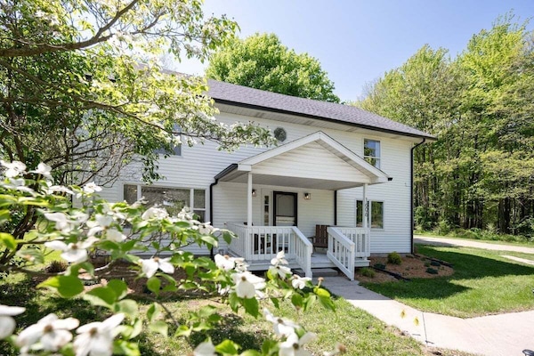 Welcome to Four Corners Farmhouse!