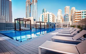 Pool - Chic 2BR w/ Dubai Marina Views (Dubai)