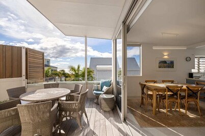 Seascape on Sunbrae with Sea Views
