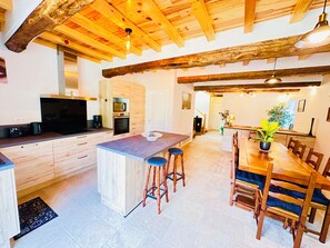 Dining - Bergerie de Lasaribères (Gazost)