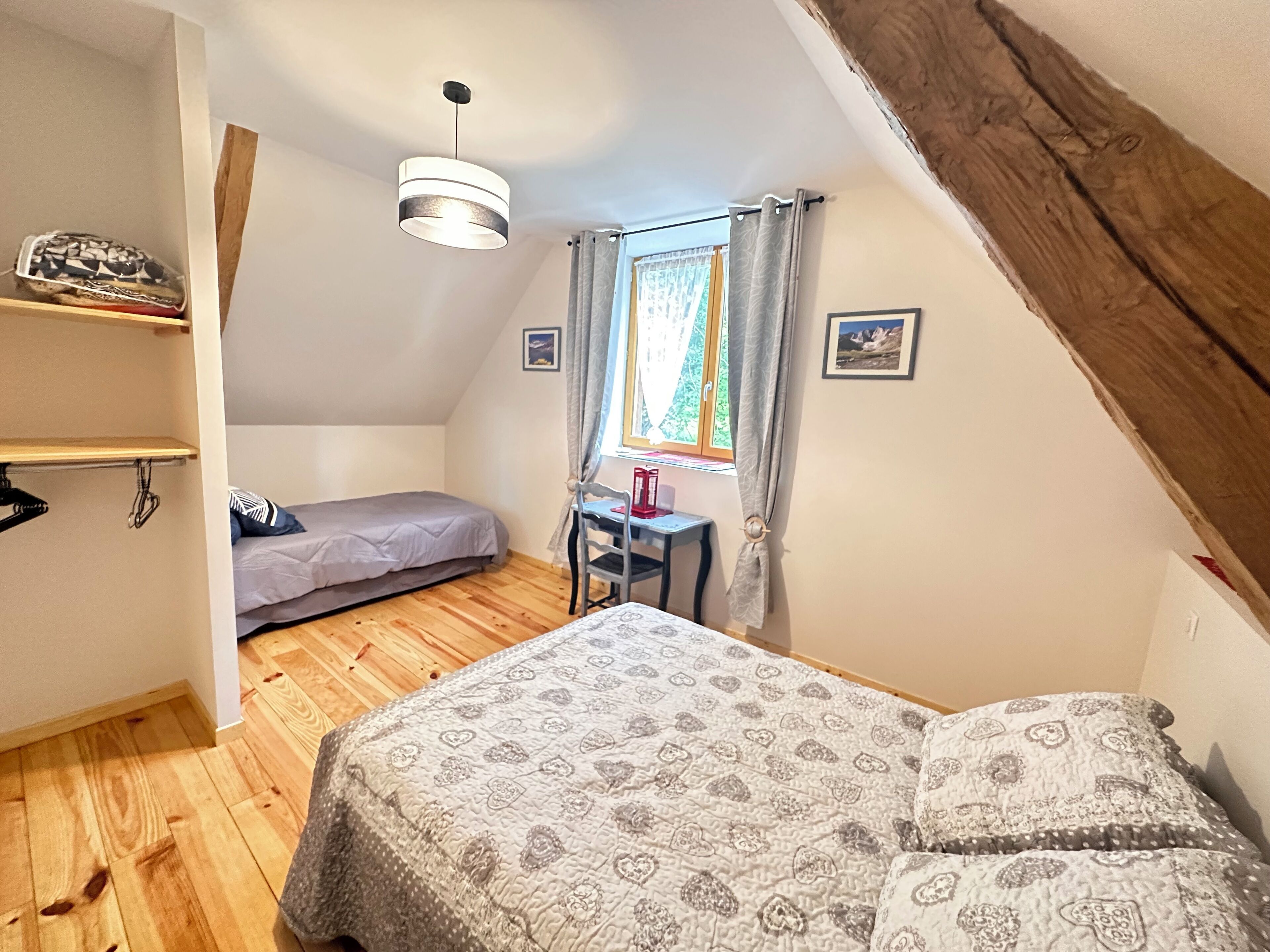 3 chambres, fer et planche à repasser, draps fournis