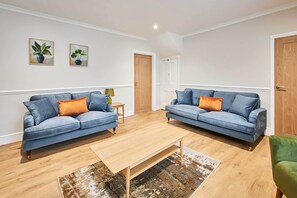 TV, offices - Host & Stay | Porter Cottage (Alnwick)