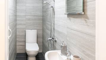 Shower, towels