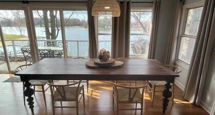 Canadian Lakes, MI - Spacious Private Lake and Beach