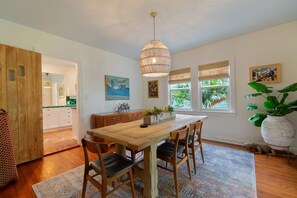 Dining - One-of-a-Kind Flamingo Park Escape (Pool+Parking) (West Palm Beach)