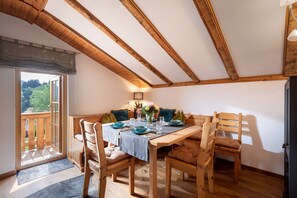 Dining - Romantik- und Familien-berghütte "wildbarren" für Max. 7 Personen (Oberaudorf)