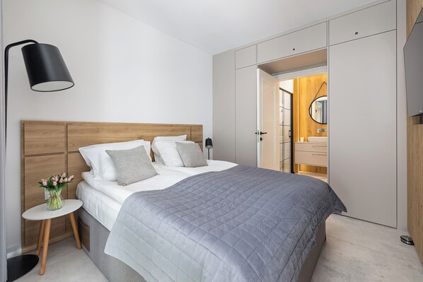 Apartment, 1 Bedroom, 2 Bathrooms, Beachside | 1 bedroom, bed sheets - Cozy Apartment for 5 by Renters (Miedzyzdroje)