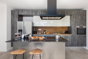 House (Holly - with pool - H(8)) | Private kitchen