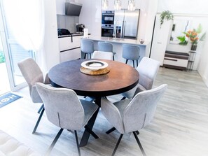 Casa (Mirja - 200 m from beach - H(6+2)) | Servei de restauració