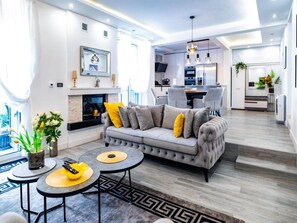 Hus (Mirja - 200 m from beach - H(6+2)) | Vardagsrum