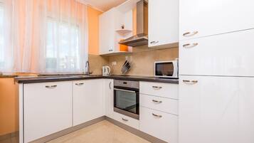 Apartment (Kostrena - with pool - A2(5)) | Private kitchen