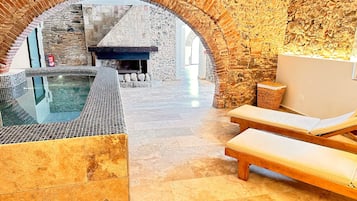 Sauna, bain Ă remous, hammam, massages