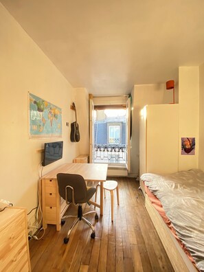 Bügeleisen/Bügelbrett, WLAN, Bettwäsche