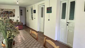 Economy-huone, vuoristonäköala | Oleskelualue