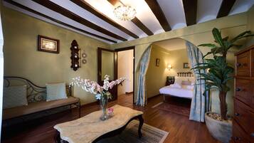 5 quartos, ferros/tábuas de passar roupa, Wi-Fi de cortesia