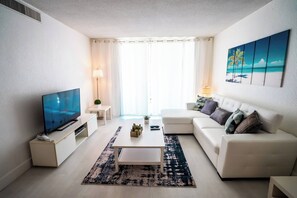 Living area - Beachfront Apt | Hollywood, 6th Floor + Pool (Hollywood)