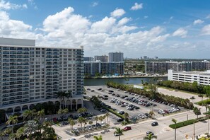 Exterior - Beachfront Apt | 16th Floor + Heated Pool (Hollywood)